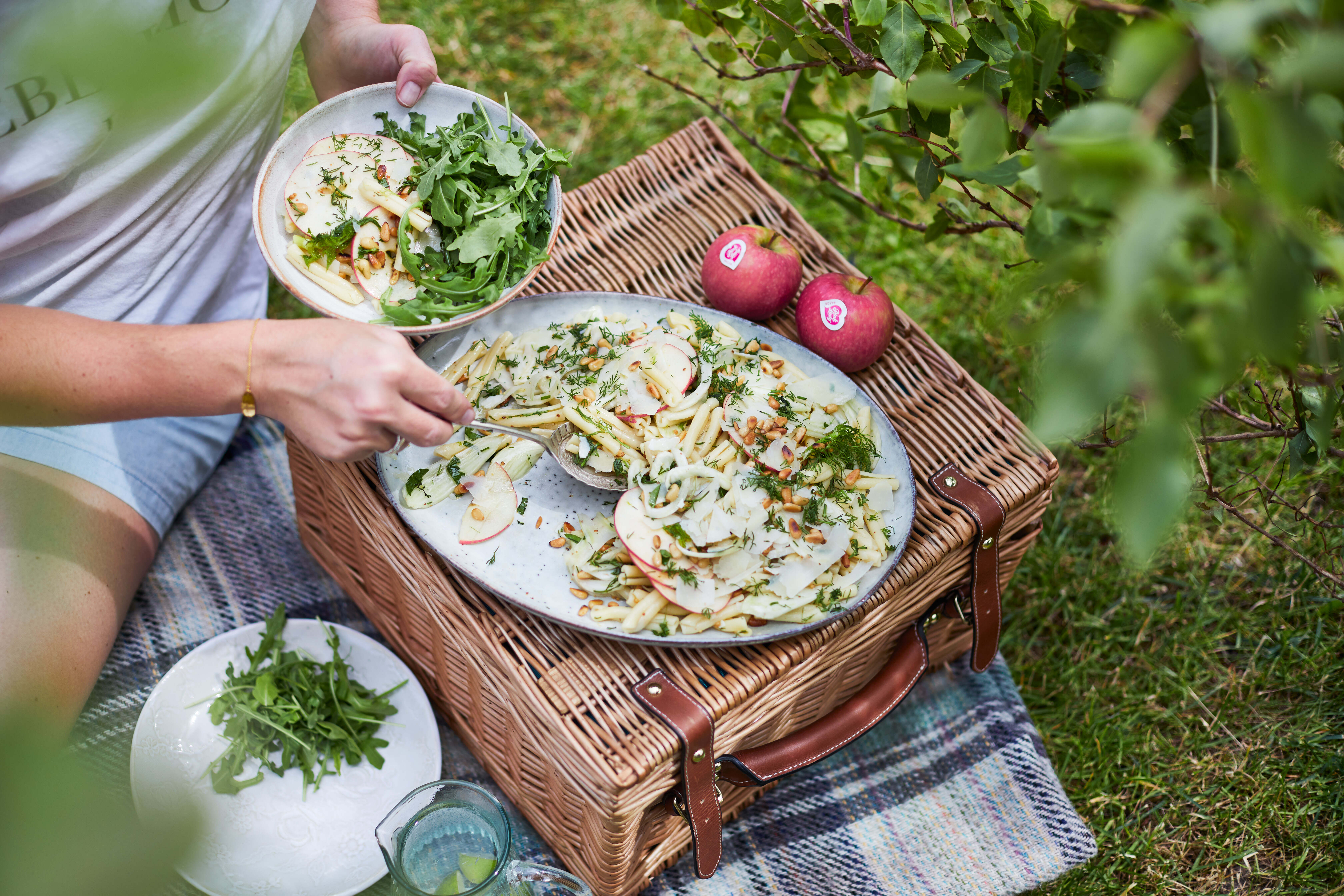 Pink Lady® Apple and Fennel Pasta Salad